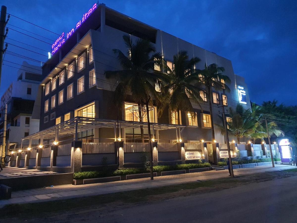 Emerald Clarks Inn Suites Mysore Exterior foto
