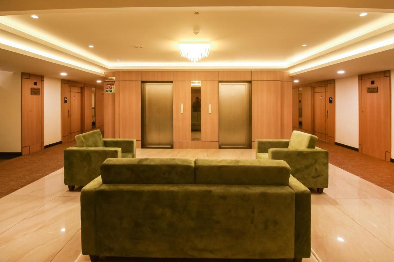 Emerald Clarks Inn Suites Mysore Exterior foto